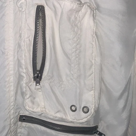 Johnny Was Pete & Greta Cargo Pants. - Picture 4 of 11